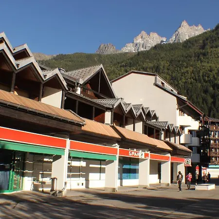 Genevrier - Spacious Balcony With Mont Blanc Views