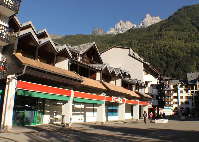 Genevrier - Spacious Balcony With Mont Blanc Views